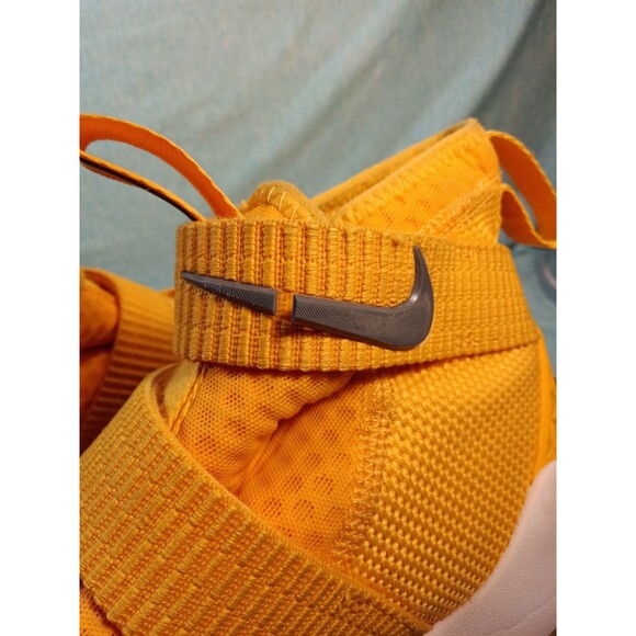 Nike LeBron Soldier 11 TB University Gold mens sneakers, Sz 10 - Picture 6 of 8